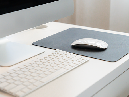 パソコンのキーボードとマウス